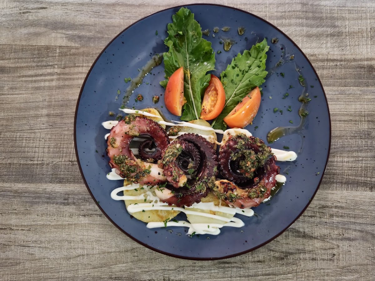 Restaurante La Regatta, Pescados Y Mariscos-3